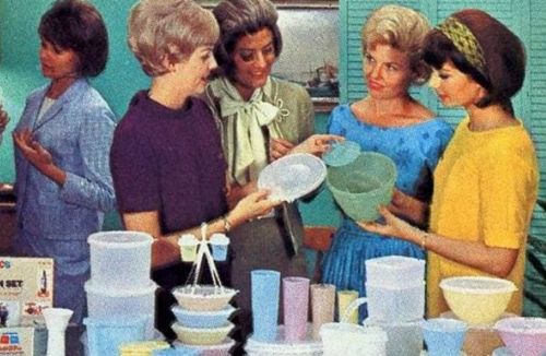 1960s-Tupperware-party-Sales-info-1-750x536.jpg