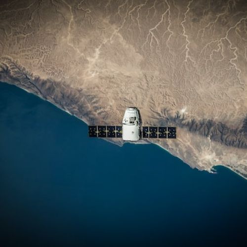 spacex-VBNb52J8Trk-unsplash.jpg